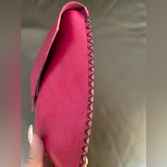 Pink Artisan real leather clutch - Picture 5 of 6